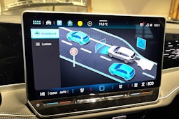 harmaa Volkswagen Passat 2026 kuva 16.