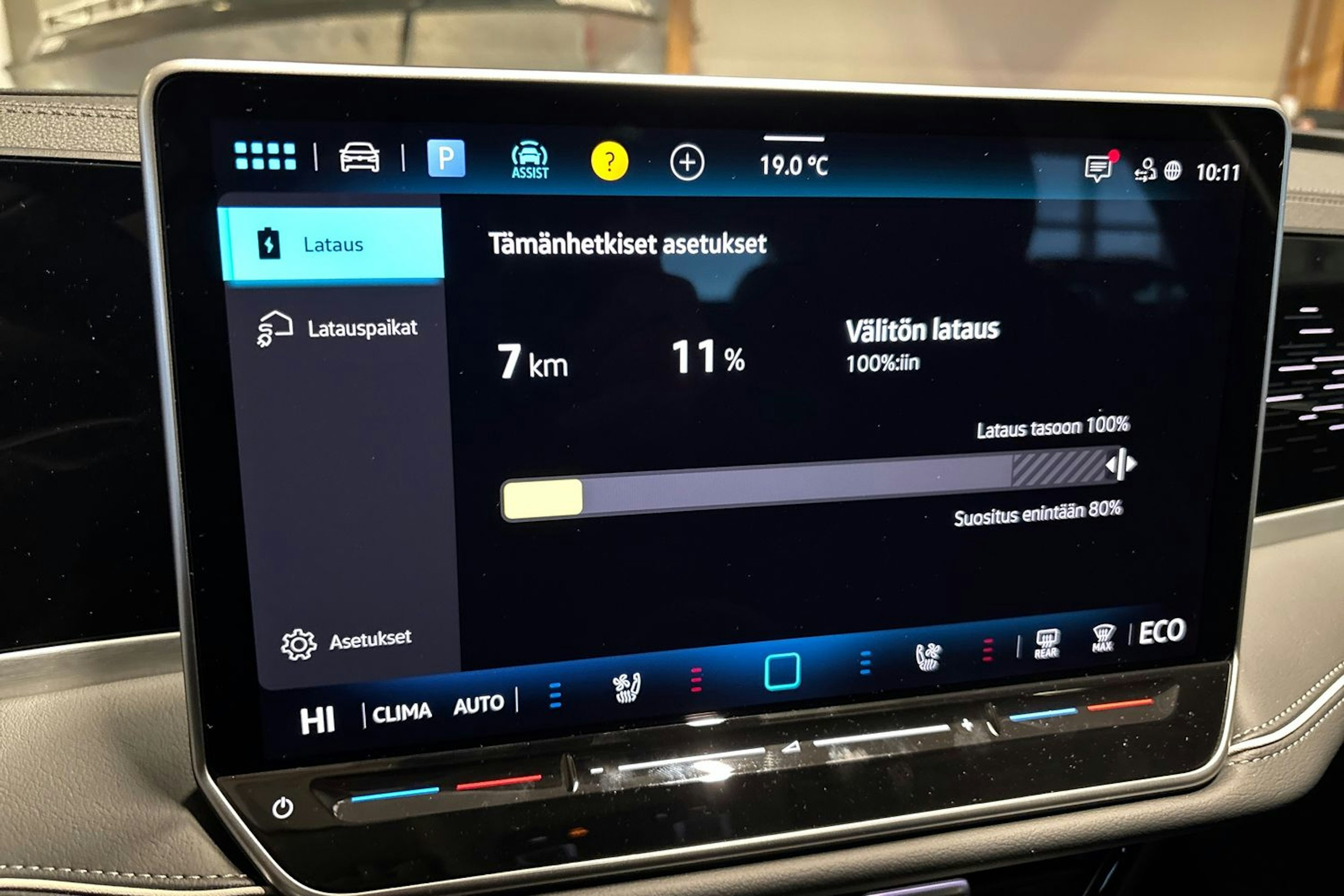 harmaa Volkswagen Passat 2026 kuva 17.