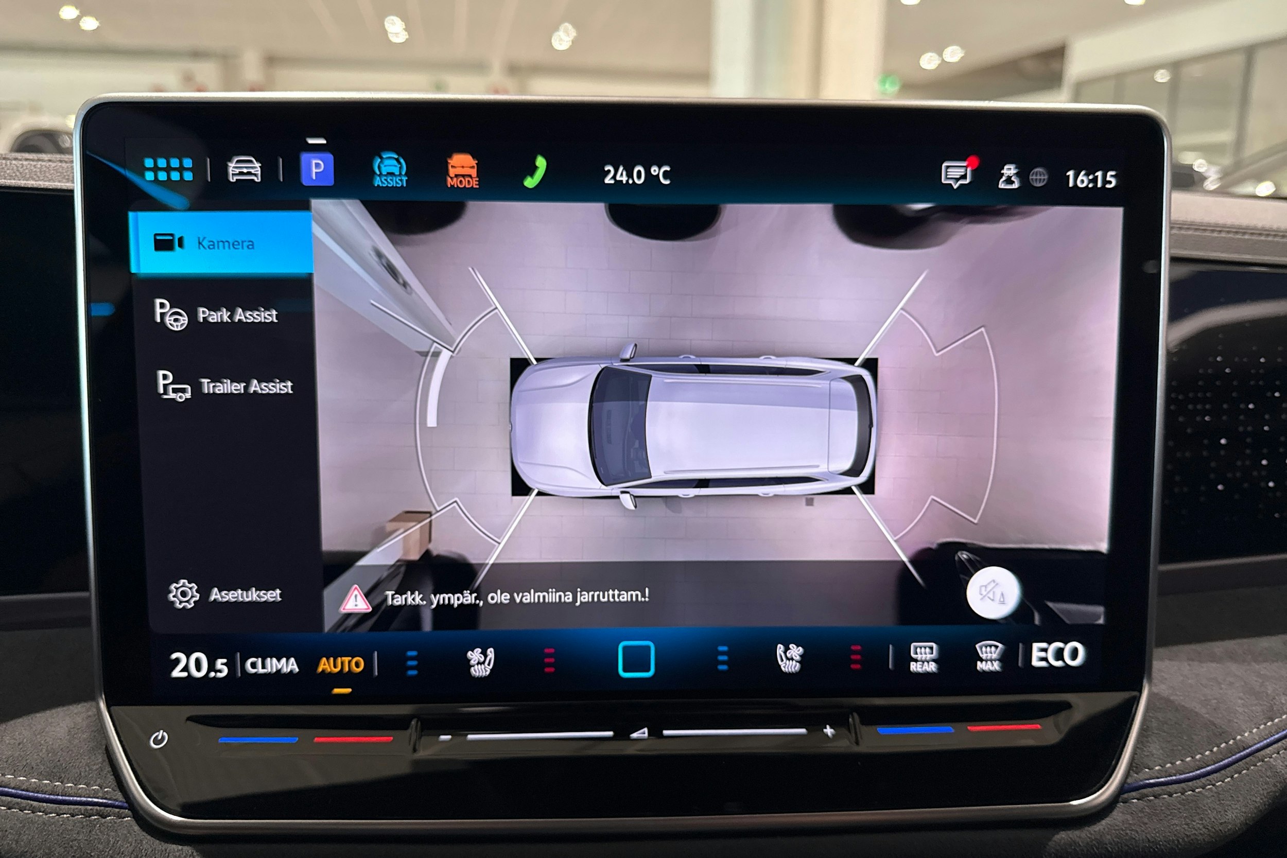 harmaa Volkswagen Passat 2025 kuva 14.