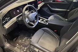 musta Volkswagen Passat 2025 kuva 7.