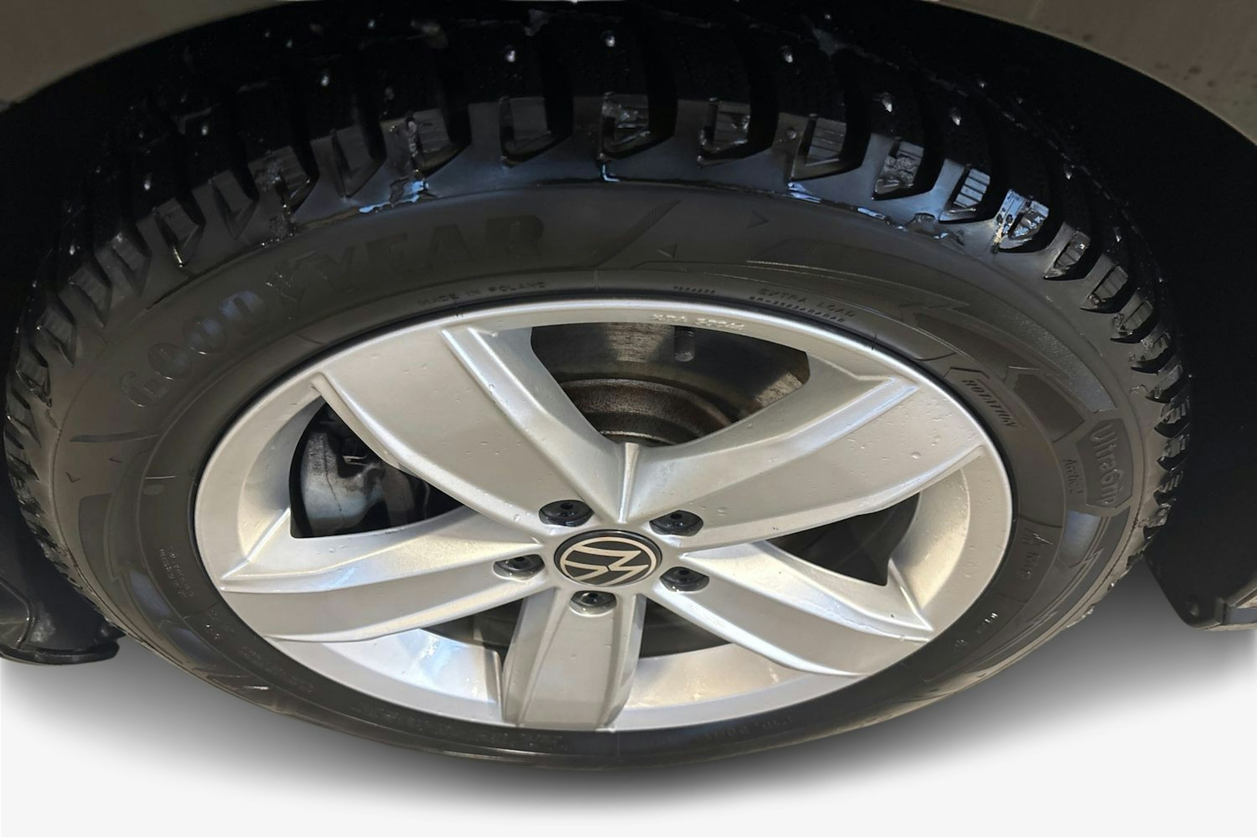 musta Volkswagen Passat 2025 kuva 11.