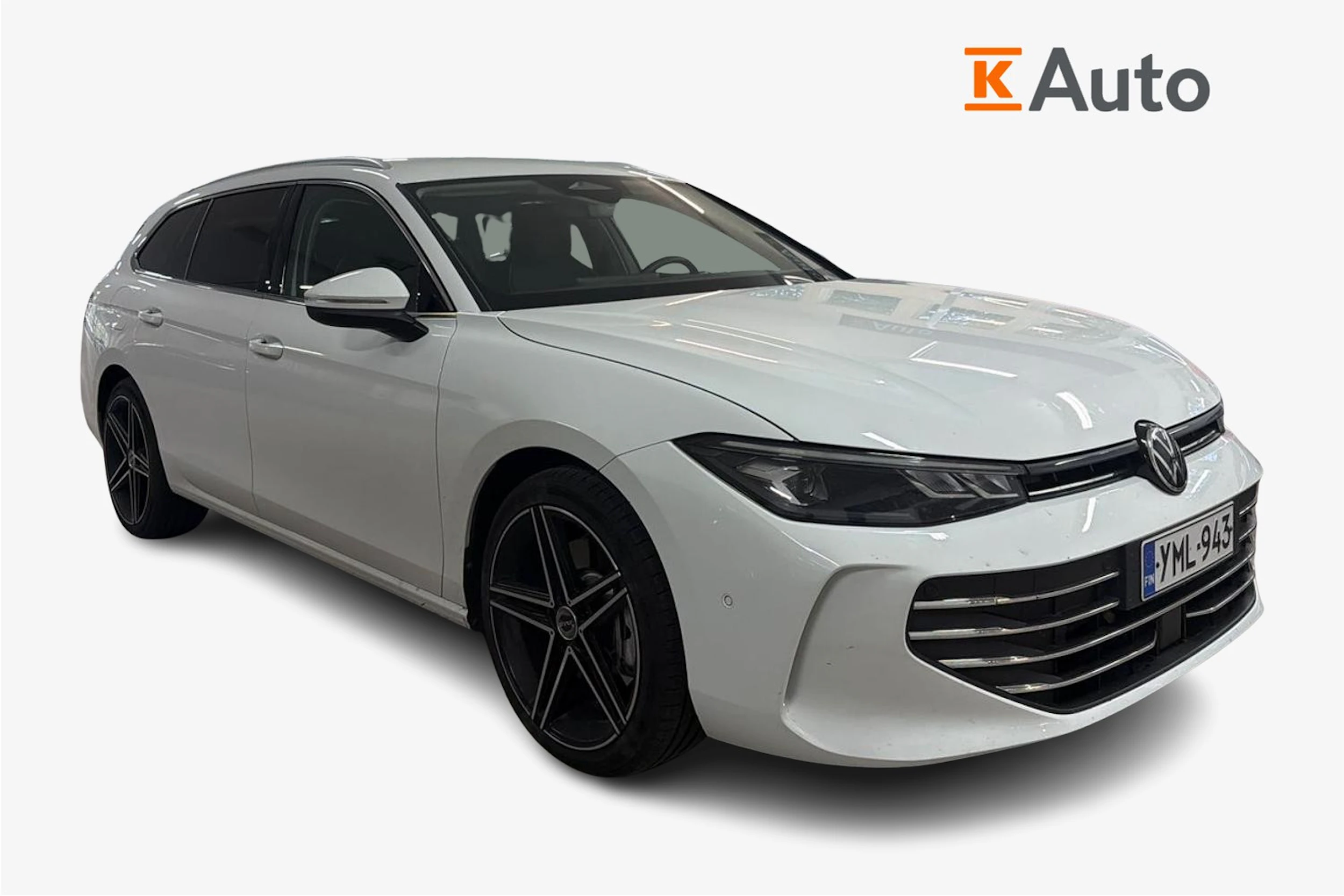 valkoinen Volkswagen Passat 2025 kuva 1.