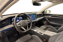valkoinen Volkswagen Passat 2025 kuva 6.