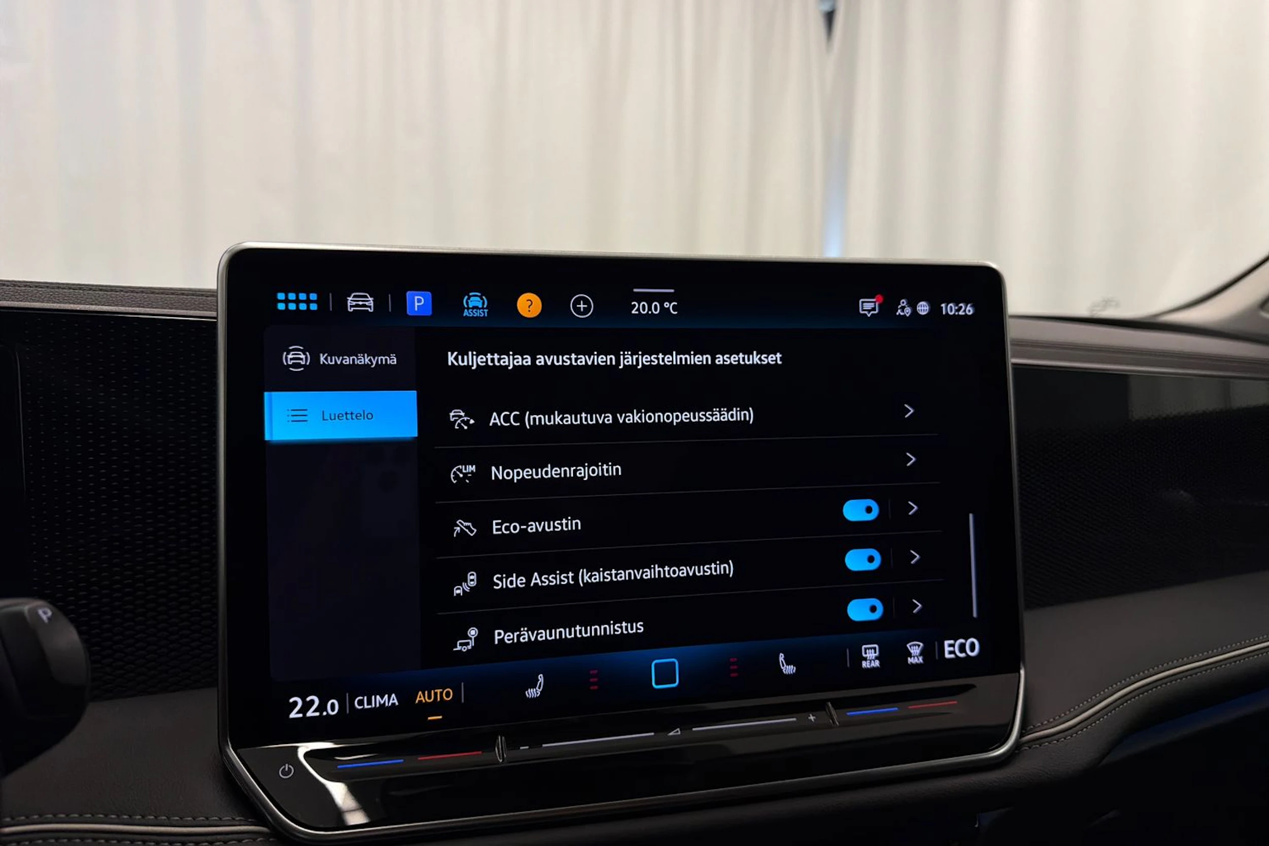 valkoinen Volkswagen Passat 2025 kuva 28.