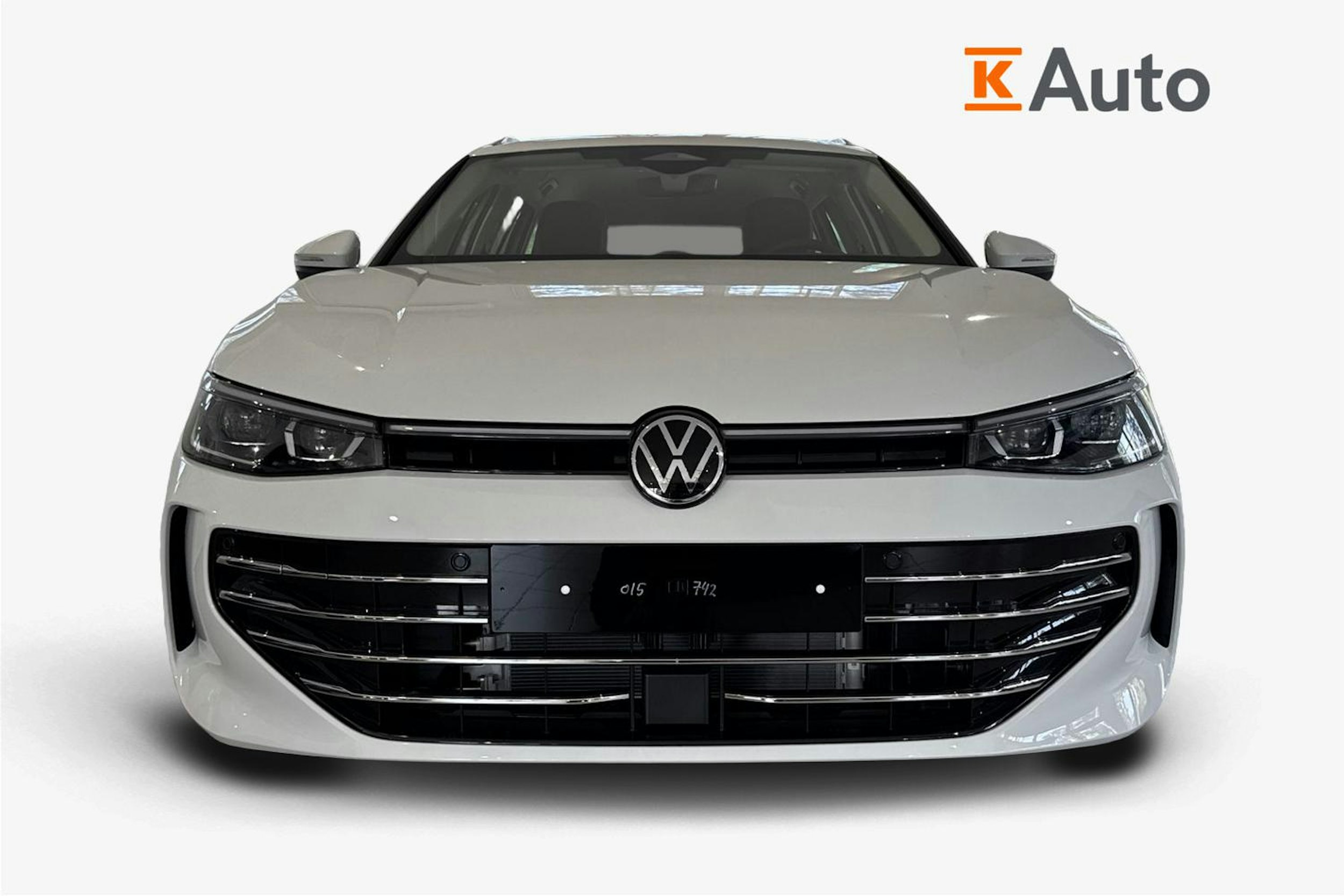 valkoinen Volkswagen Passat 2025 kuva 4.