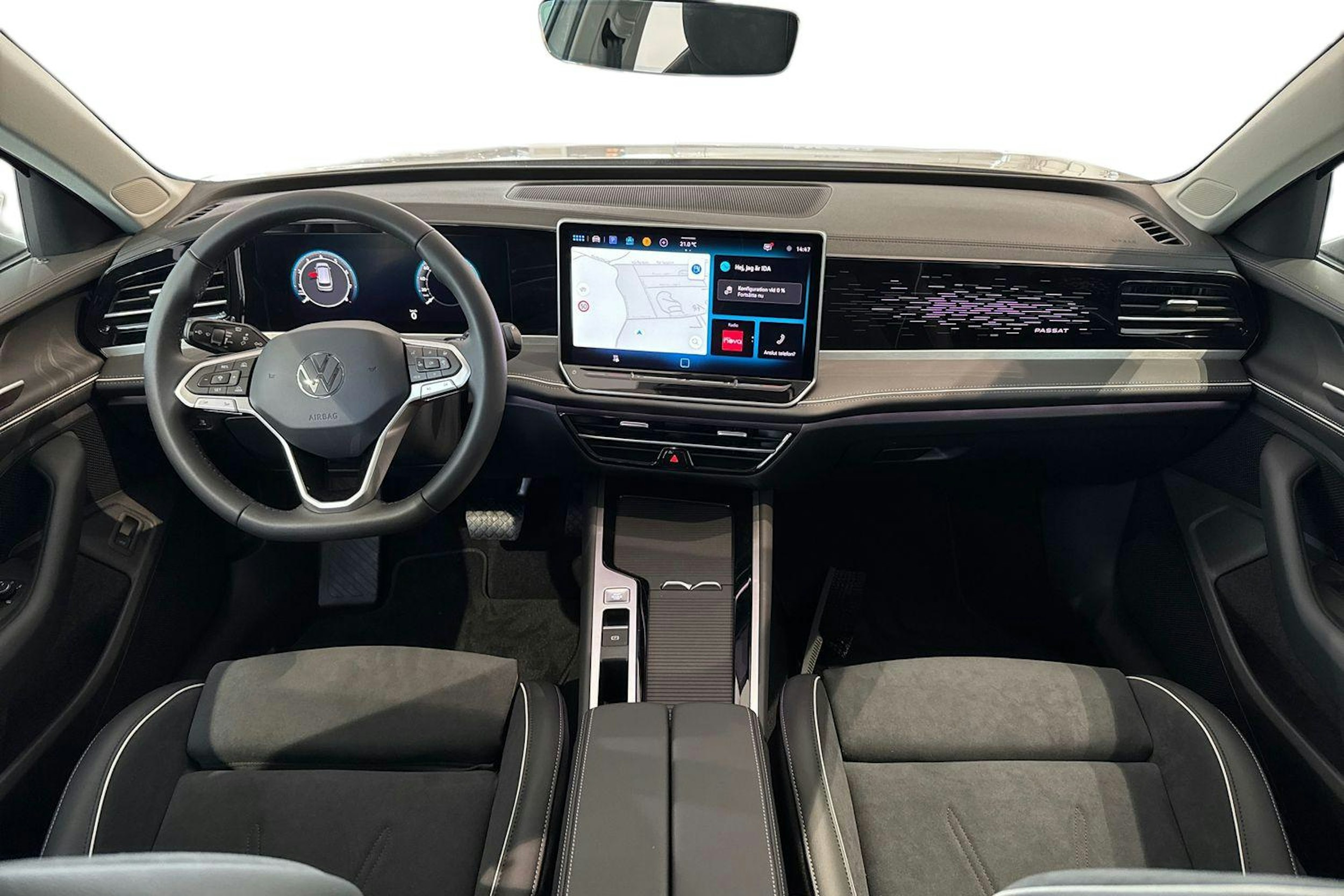 valkoinen Volkswagen Passat 2025 kuva 7.