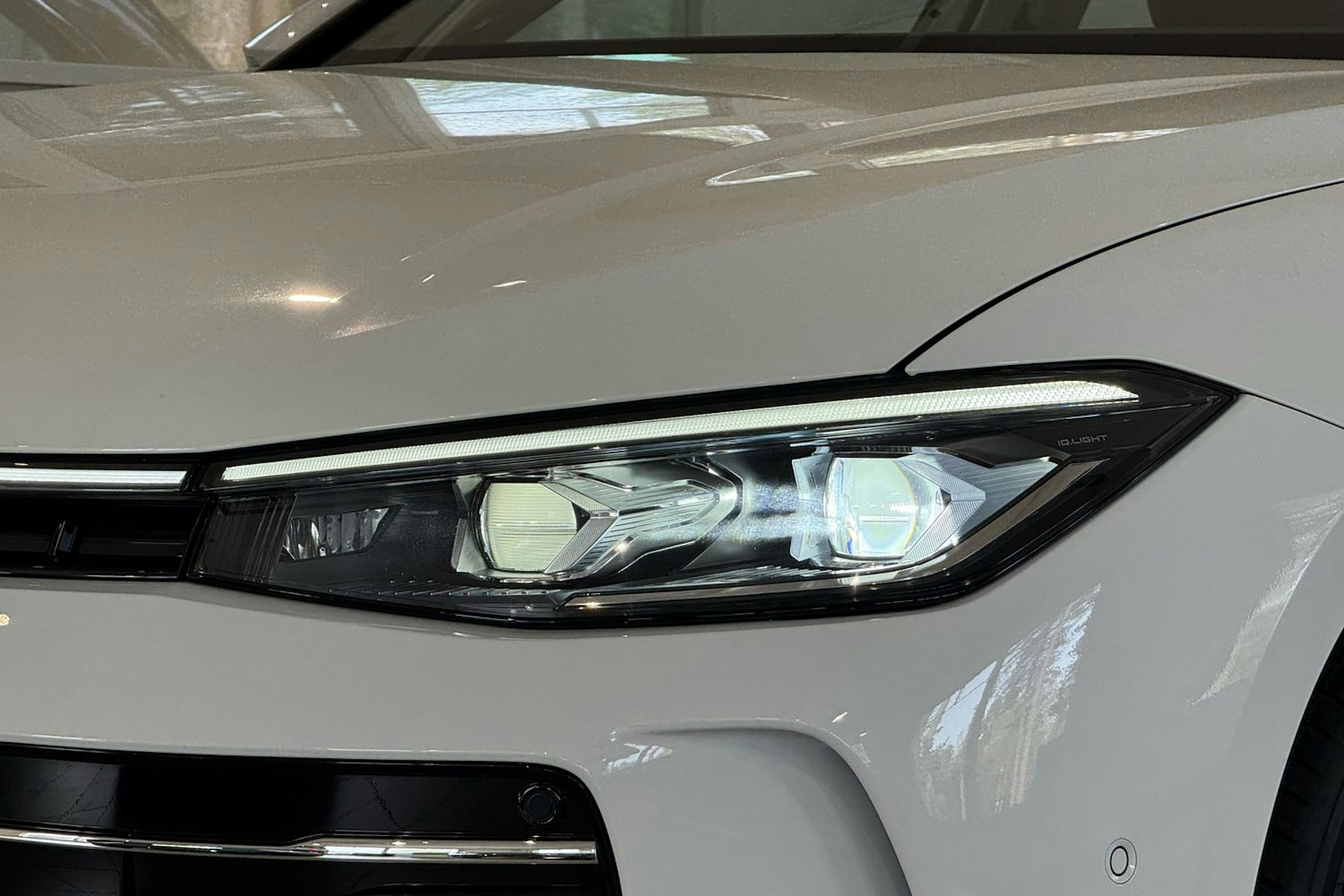 valkoinen Volkswagen Passat 2025 kuva 10.