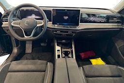 musta Volkswagen Passat 2025 kuva 7.