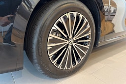 musta Volkswagen Passat 2025 kuva 10.