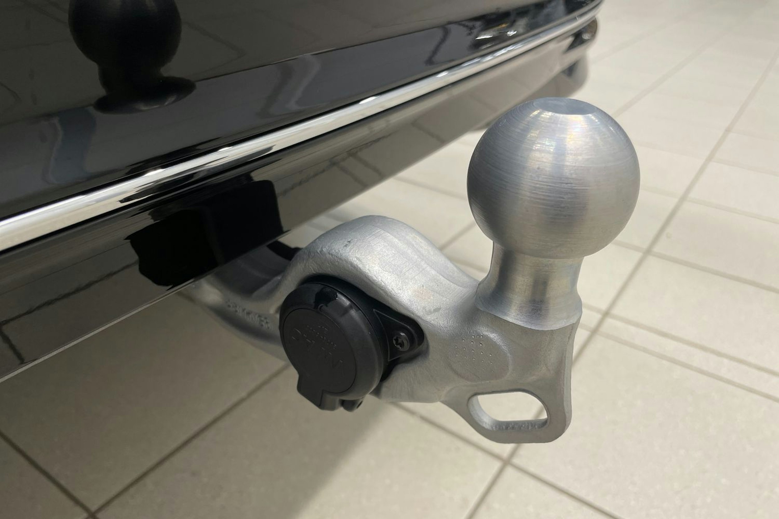 harmaa Volkswagen Passat 2025 kuva 14.