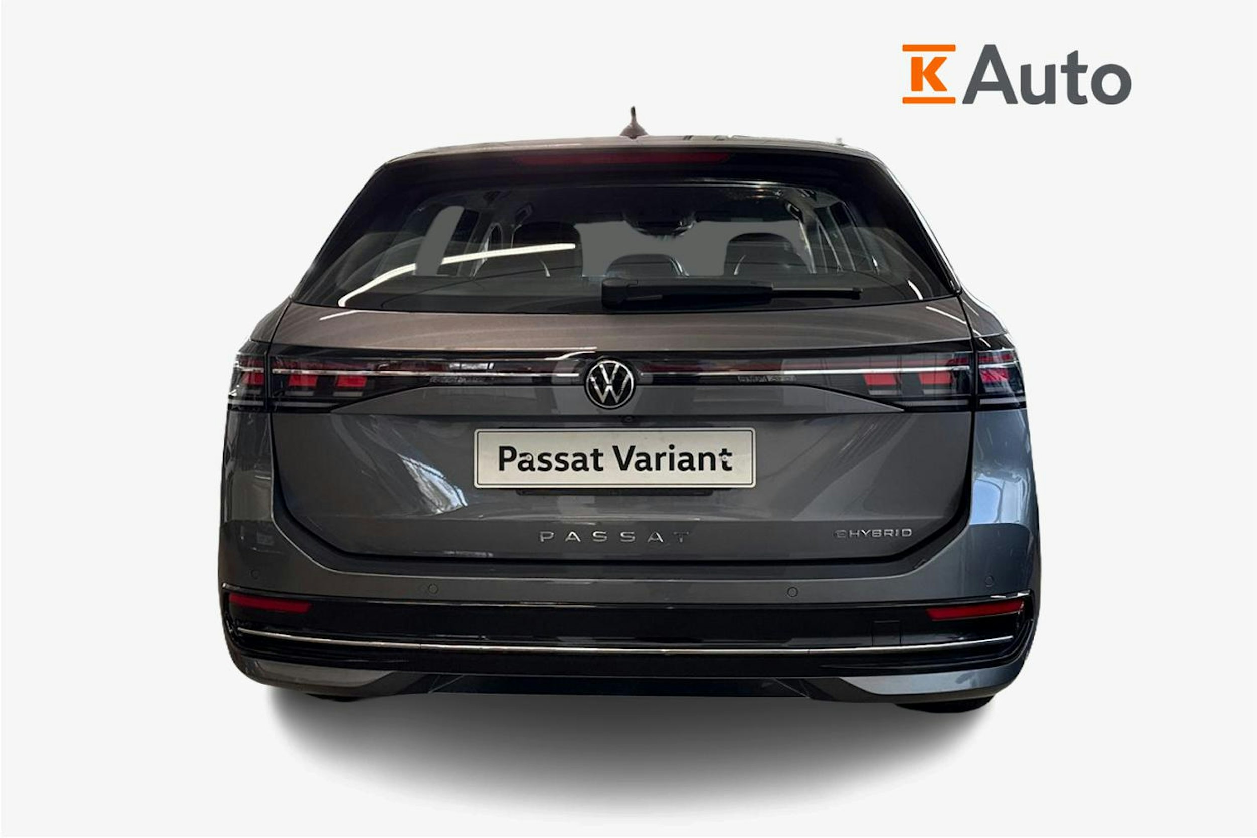 harmaa Volkswagen Passat 2025 kuva 3.