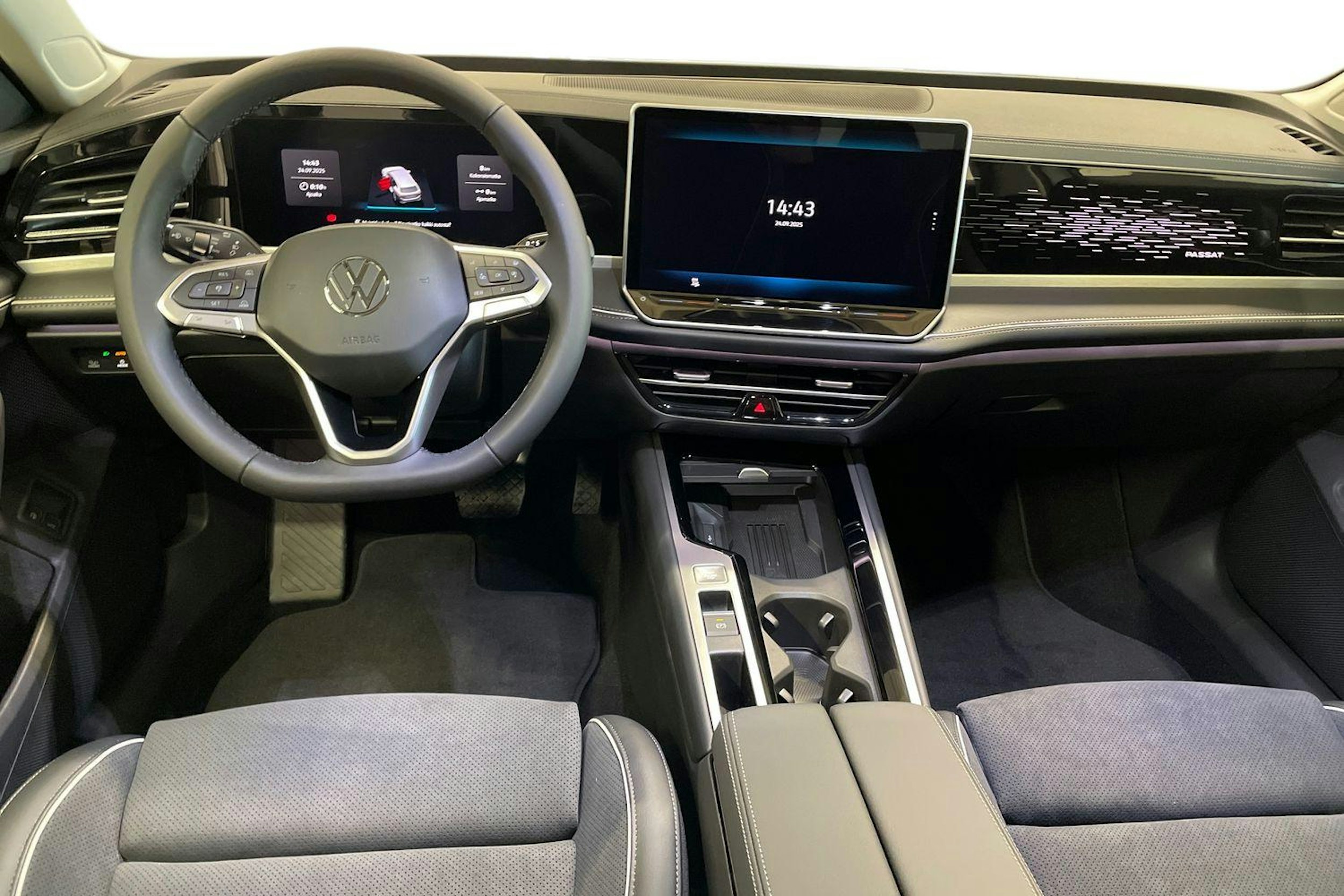 harmaa Volkswagen Passat 2026 kuva 7.