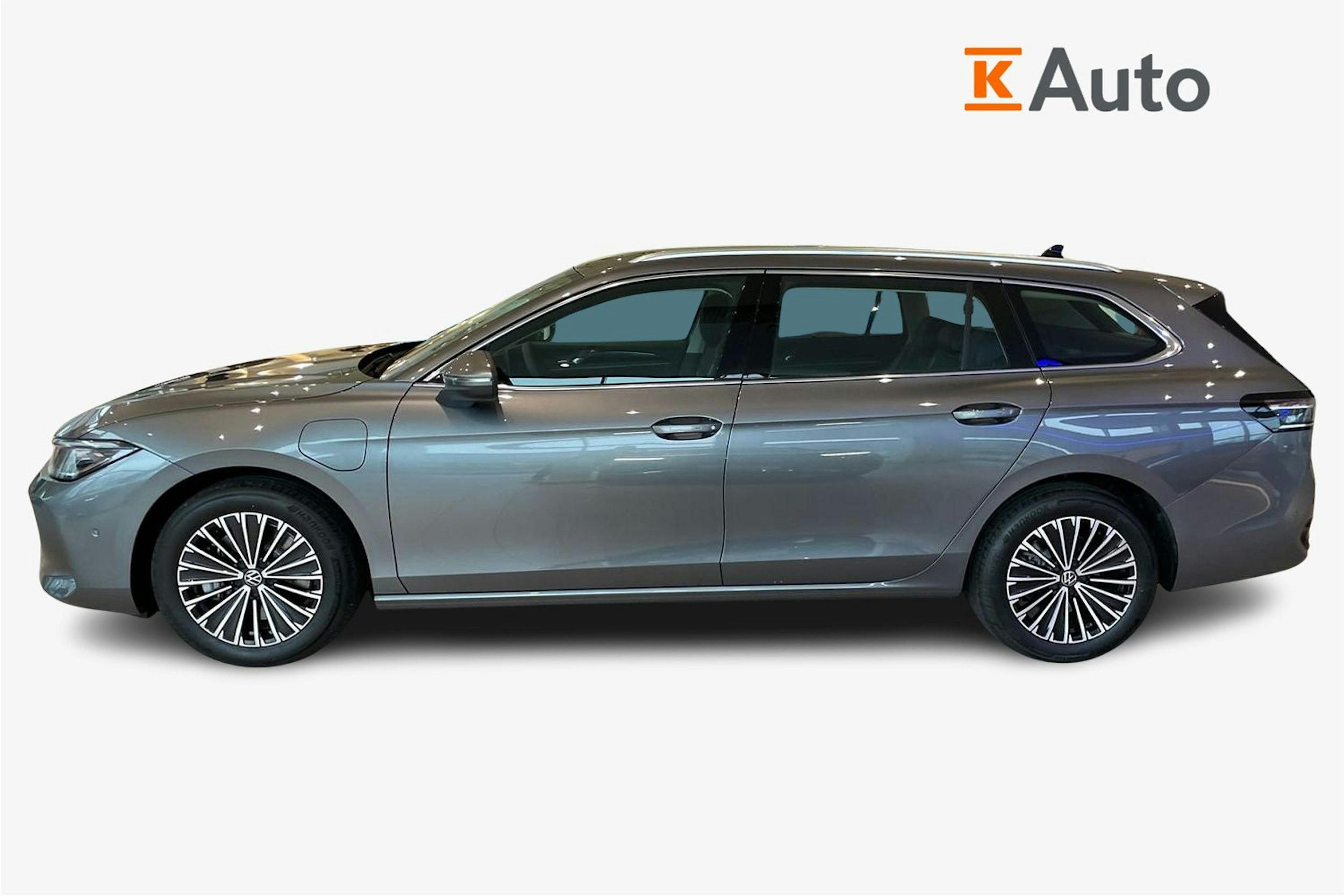 harmaa Volkswagen Passat 2026 kuva 5.