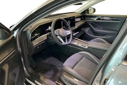 harmaa Volkswagen Passat 2026 kuva 6.