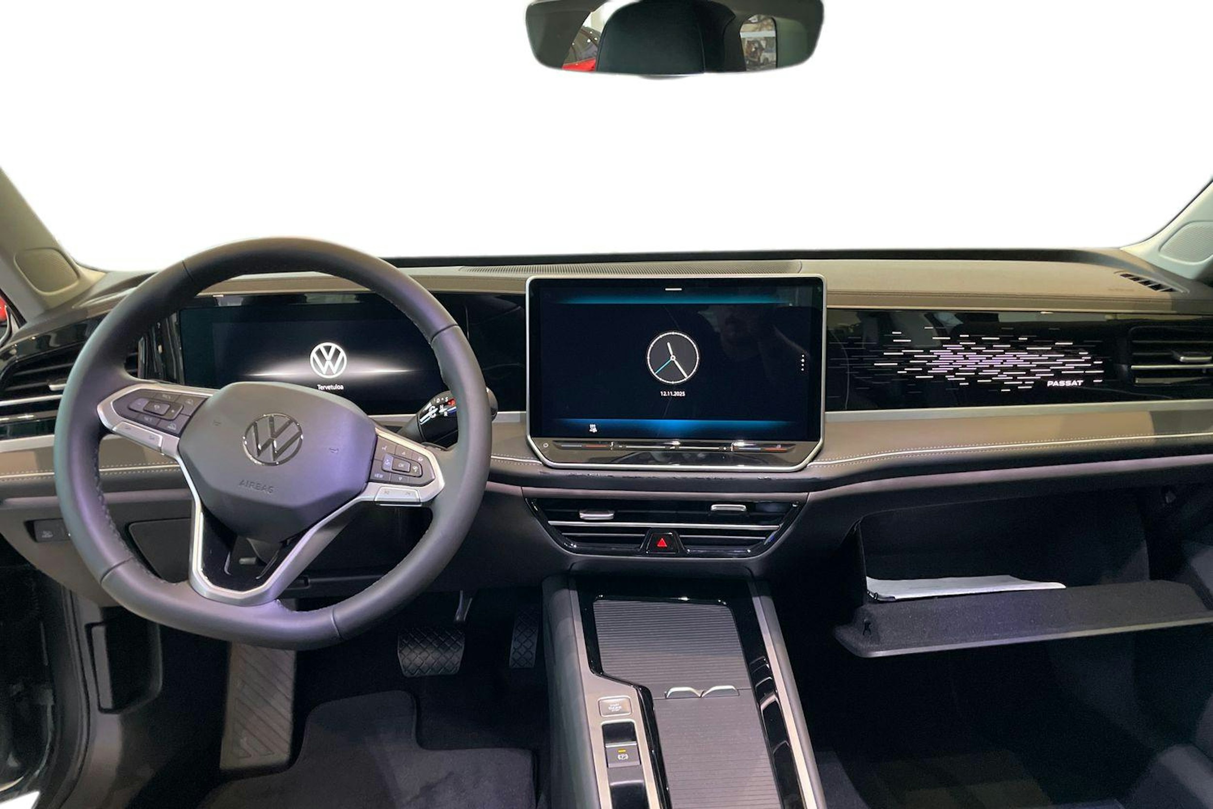 harmaa Volkswagen Passat 2026 kuva 7.