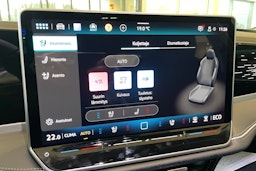 harmaa Volkswagen Passat 2026 kuva 16.