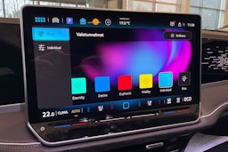 harmaa Volkswagen Passat 2026 kuva 17.