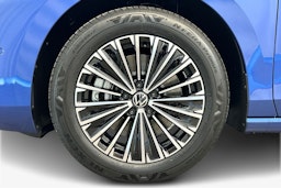 sininen Volkswagen Passat 2026 kuva 9.