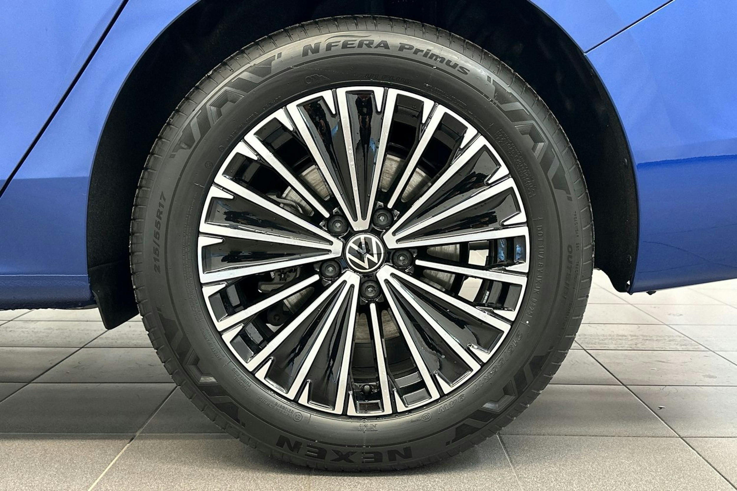 sininen Volkswagen Passat 2026 kuva 10.