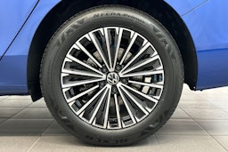 sininen Volkswagen Passat 2026 kuva 10.