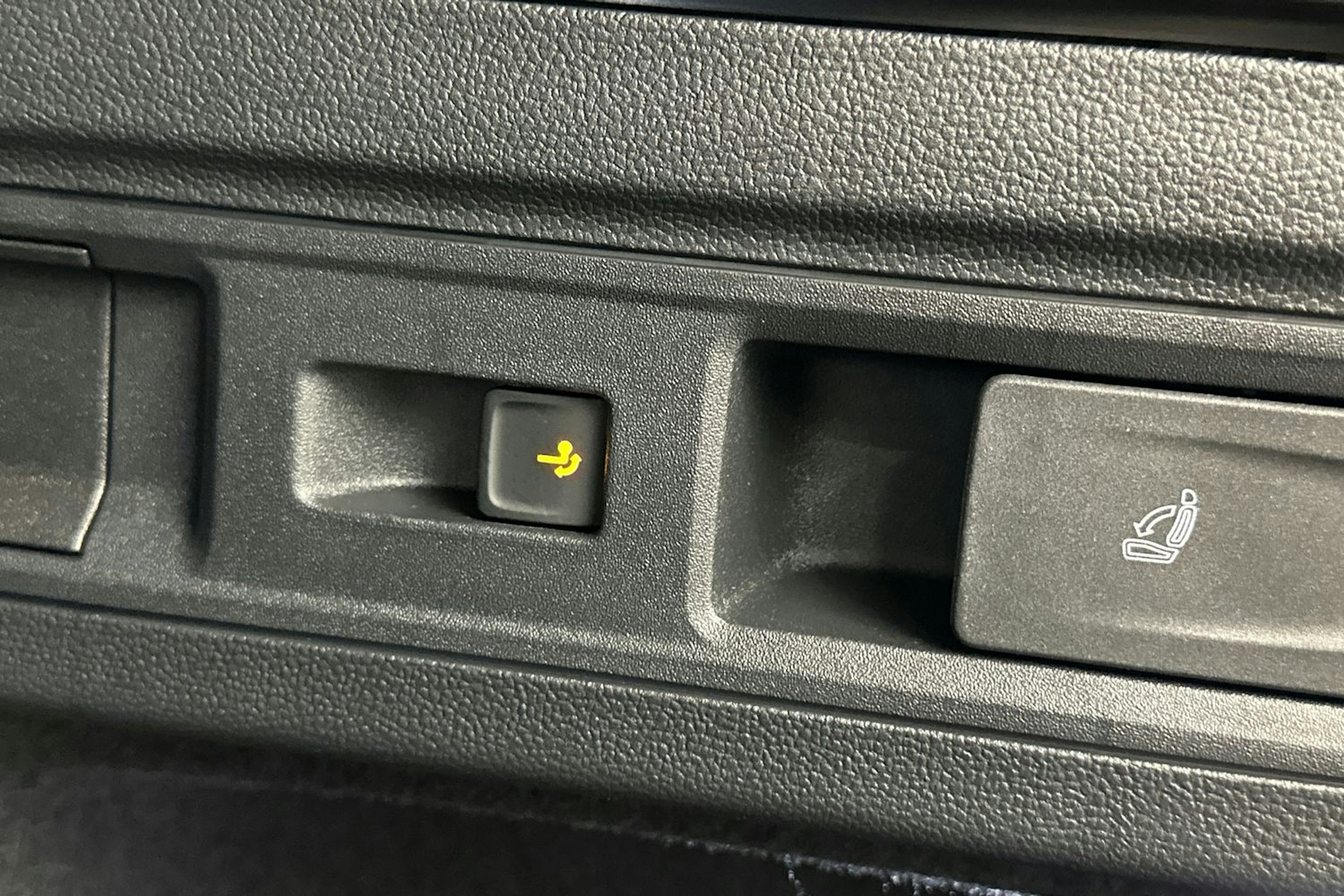 sininen Volkswagen Passat 2026 kuva 12.