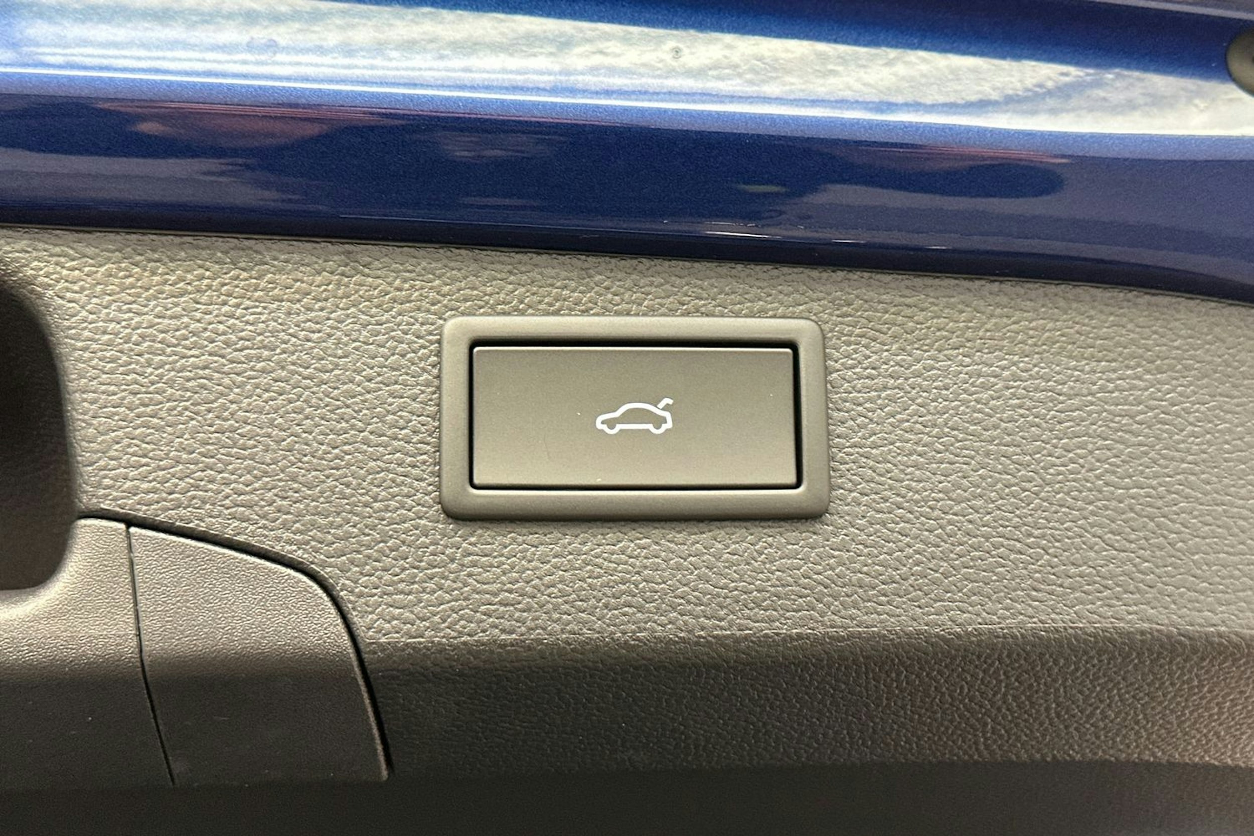 sininen Volkswagen Passat 2026 kuva 13.