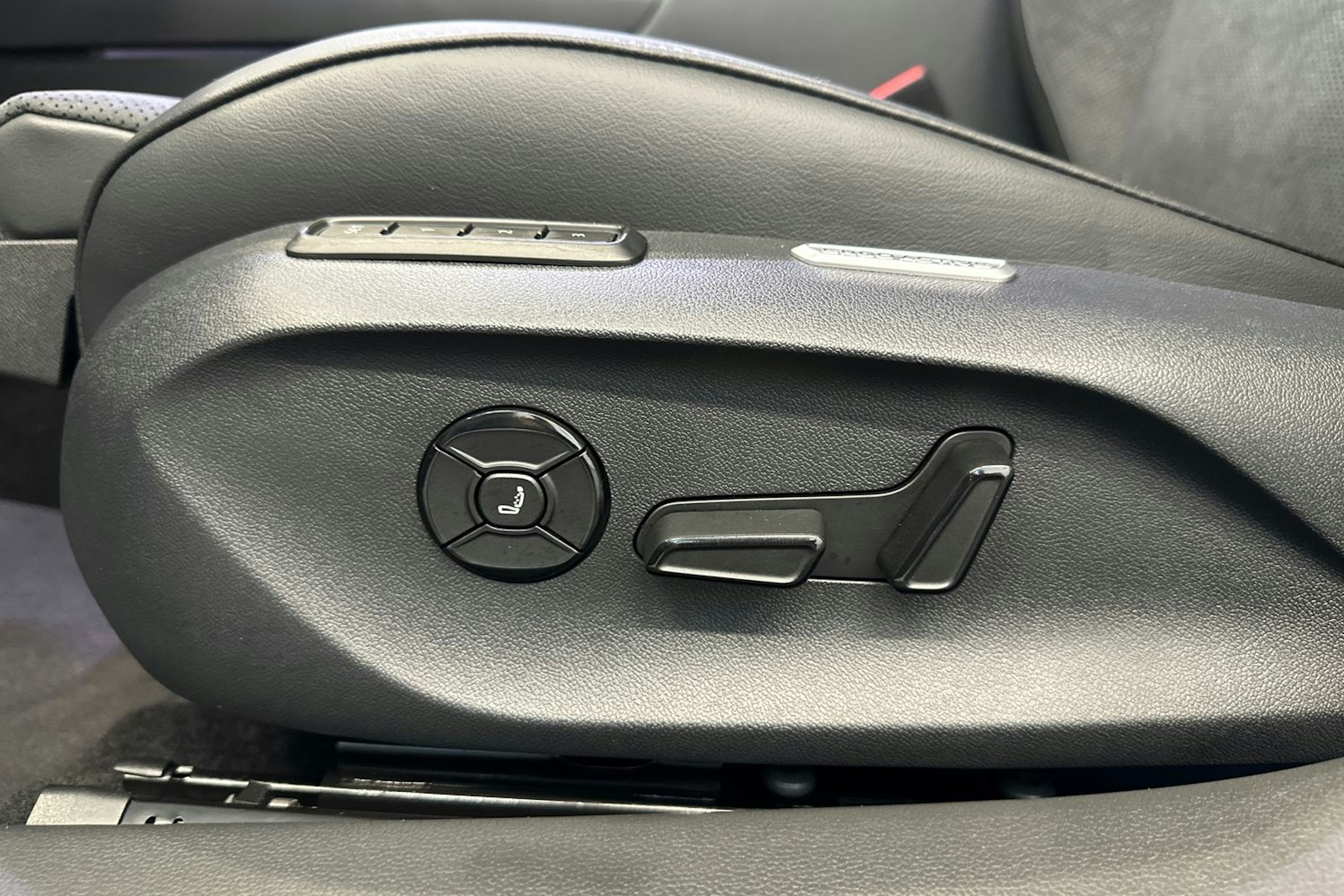 sininen Volkswagen Passat 2026 kuva 17.