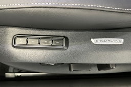sininen Volkswagen Passat 2026 kuva 18.