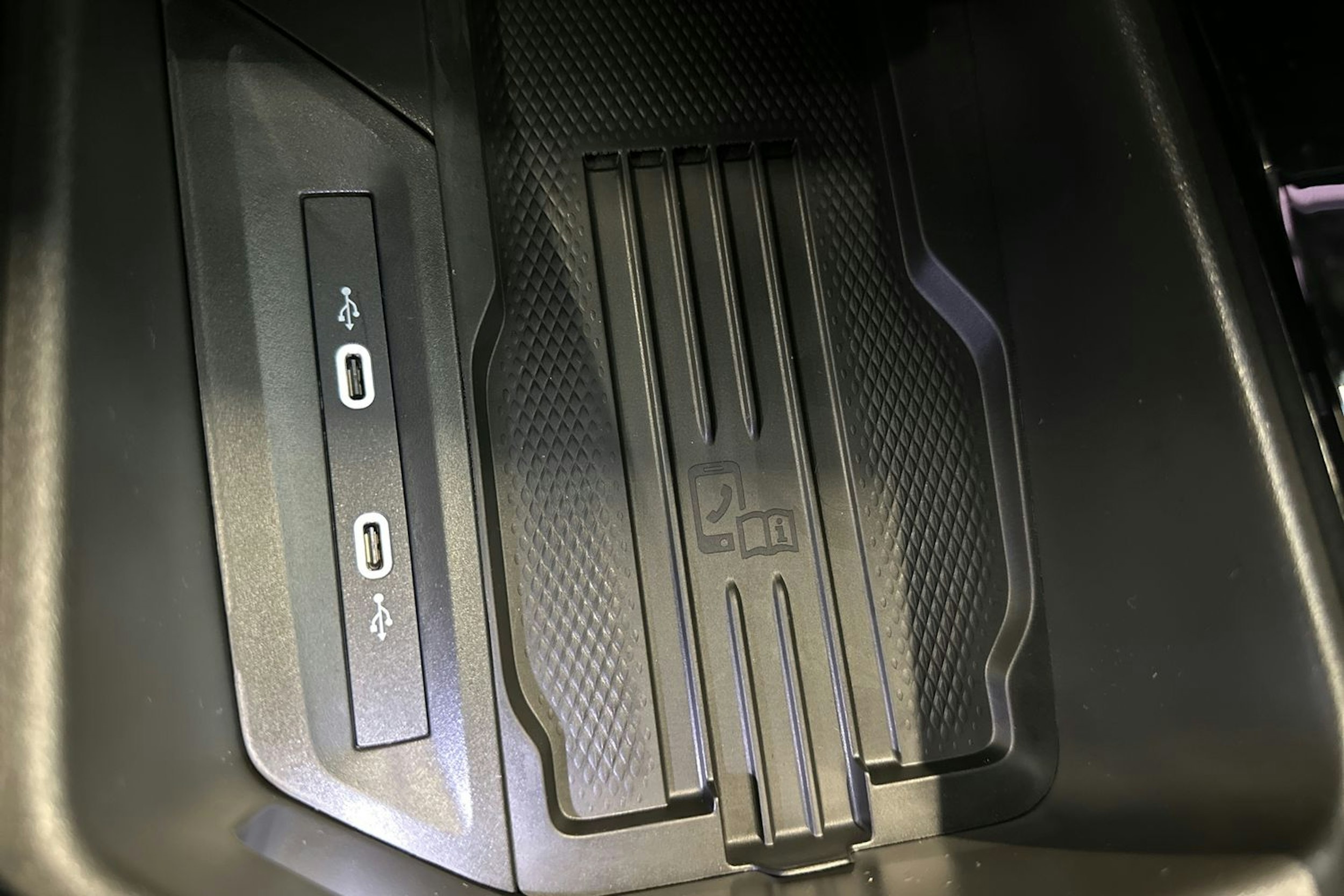 sininen Volkswagen Passat 2026 kuva 29.