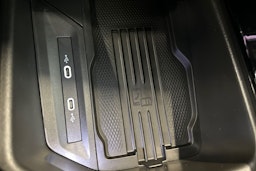 sininen Volkswagen Passat 2026 kuva 29.