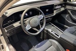 valkoinen Volkswagen Passat 2026 kuva 6.