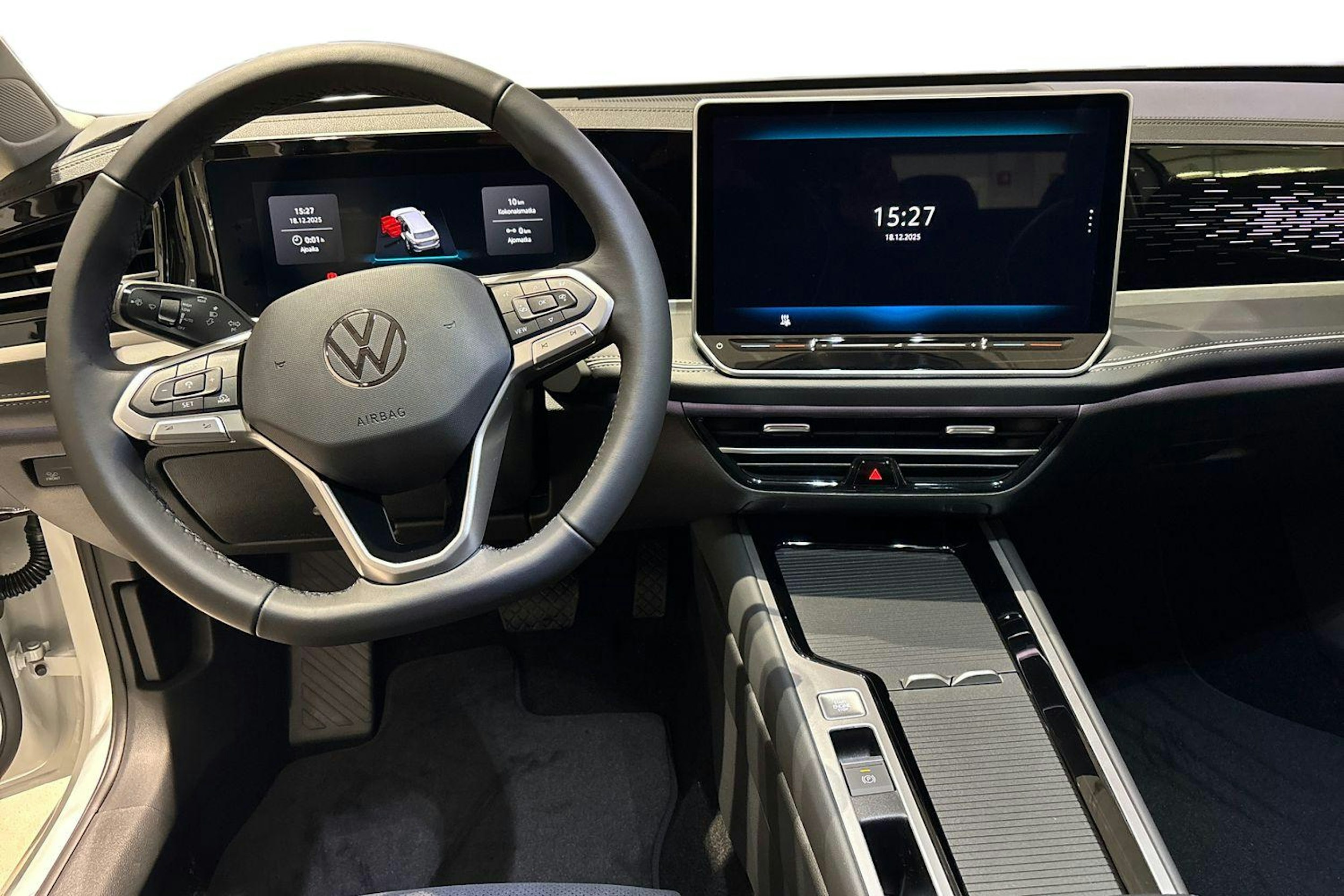 valkoinen Volkswagen Passat 2026 kuva 7.