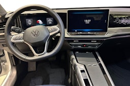 valkoinen Volkswagen Passat 2026 kuva 7.