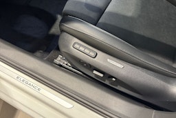 valkoinen Volkswagen Passat 2026 kuva 11.