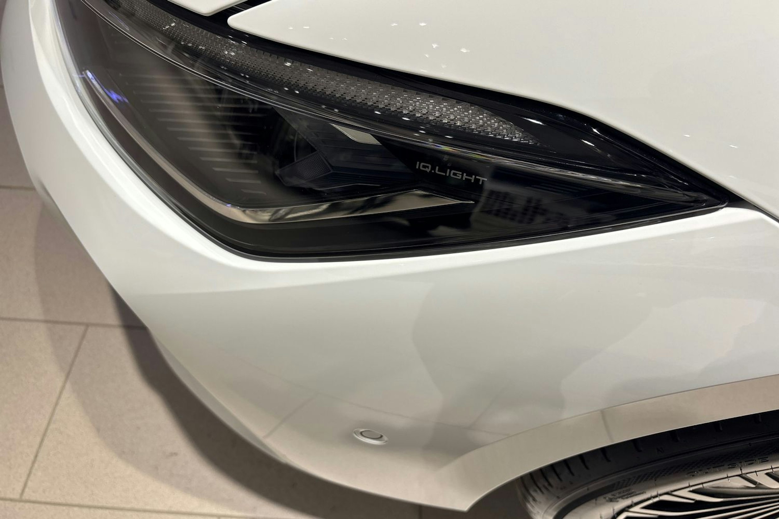 valkoinen Volkswagen Passat 2026 kuva 13.