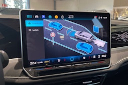 valkoinen Volkswagen Passat 2026 kuva 18.