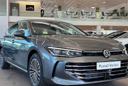 harmaa Volkswagen Passat 2026 kuva 11.