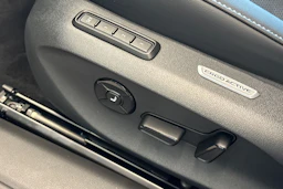 harmaa Volkswagen Passat 2026 kuva 17.