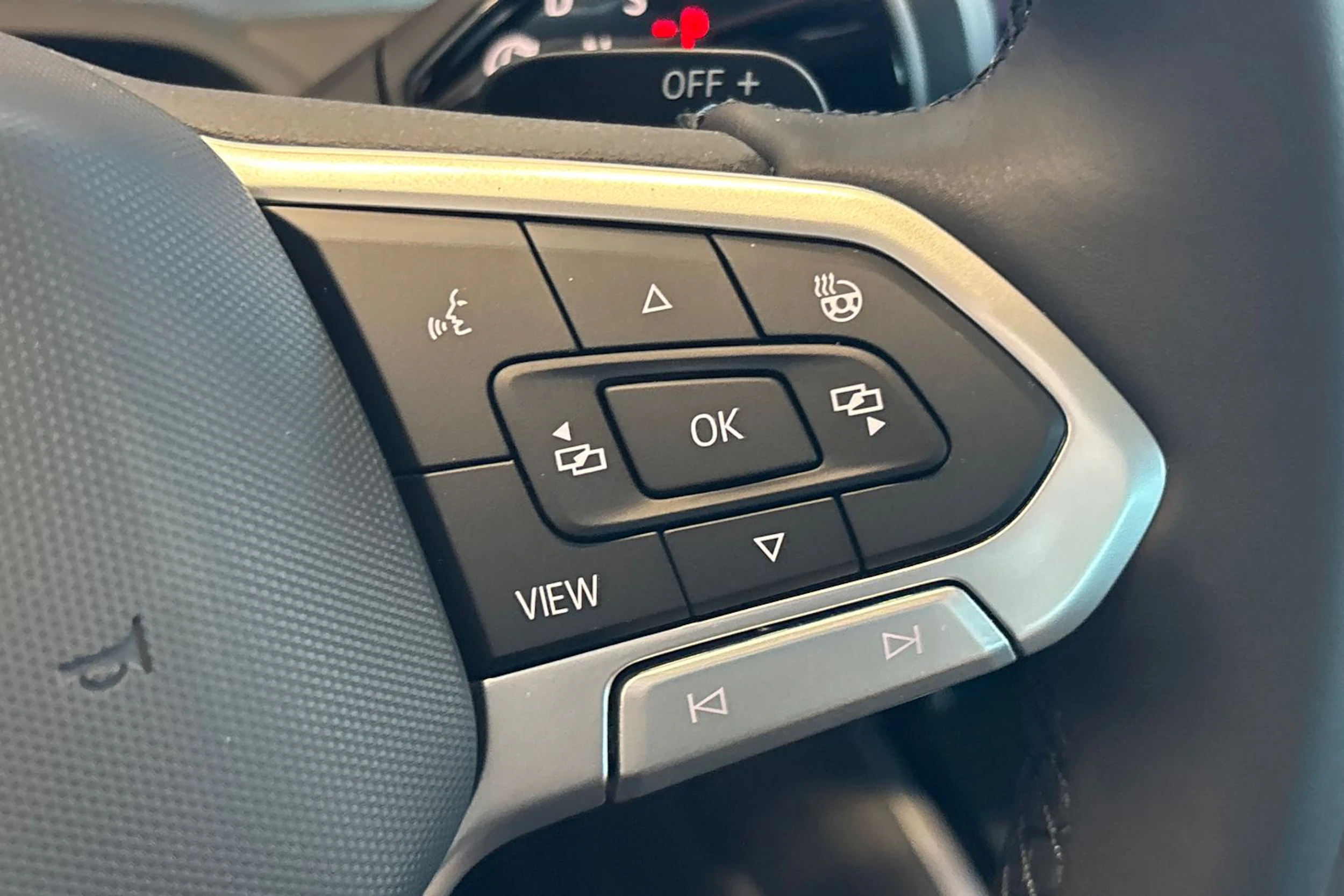 harmaa Volkswagen Passat 2026 kuva 21.
