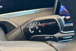 harmaa Volkswagen Passat 2026 kuva 22.