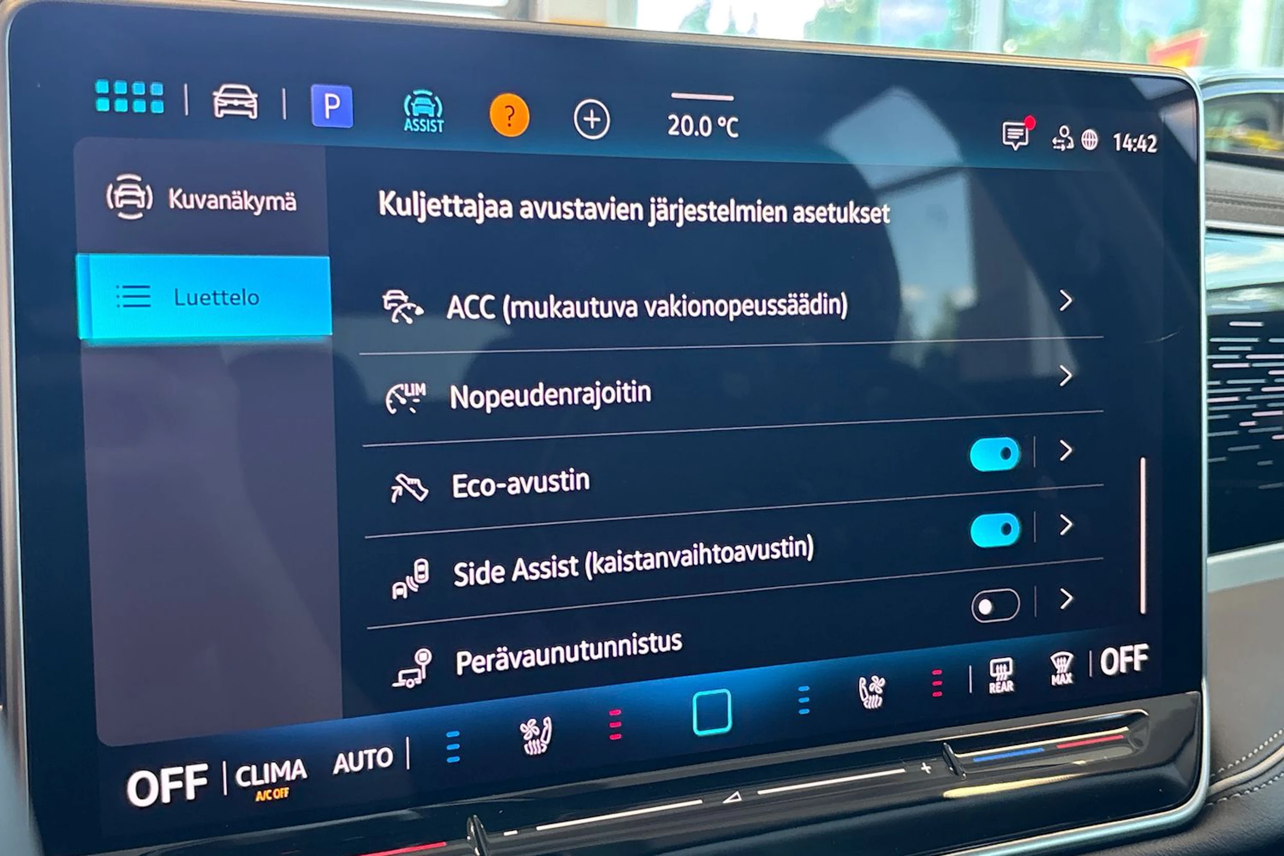 harmaa Volkswagen Passat 2026 kuva 25.