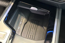 harmaa Volkswagen Passat 2026 kuva 40.