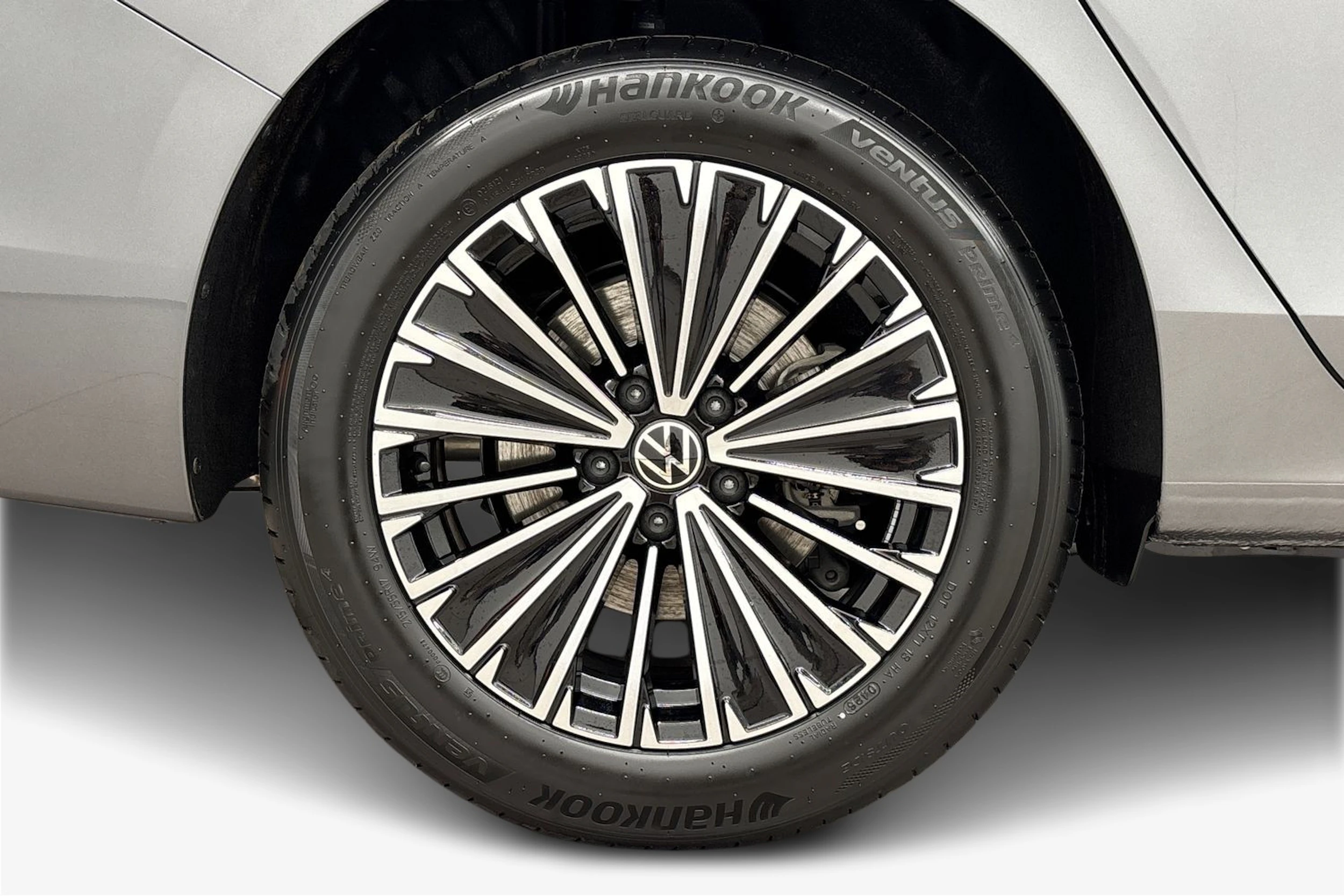 met. harmaa Volkswagen Passat 2026 kuva 9.