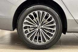 met. harmaa Volkswagen Passat 2026 kuva 10.