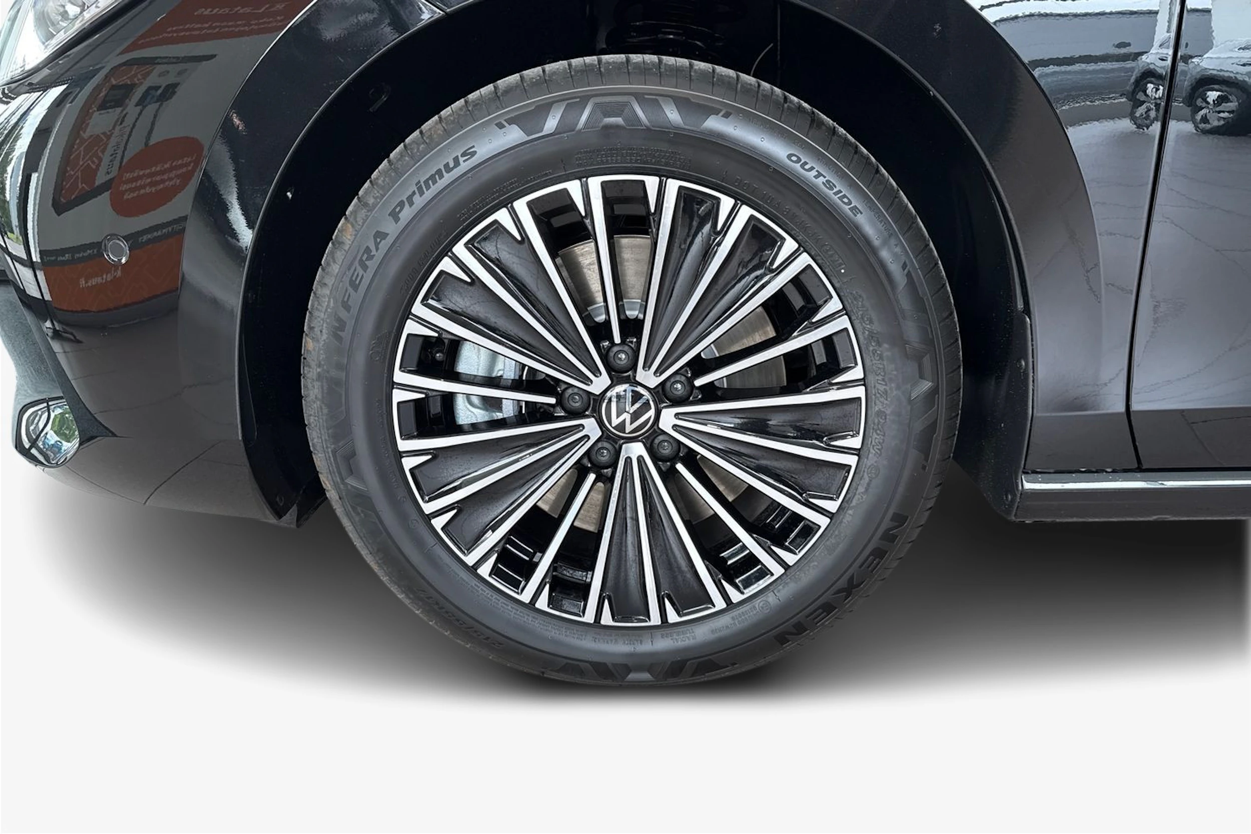 musta Volkswagen Passat 2026 kuva 9.