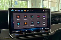 musta Volkswagen Passat 2026 kuva 14.