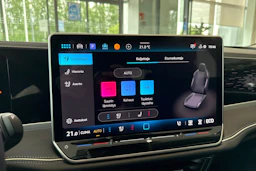 musta Volkswagen Passat 2026 kuva 15.