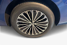 sininen Volkswagen Passat 2026 kuva 9.