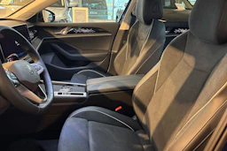 sininen Volkswagen Passat 2026 kuva 11.