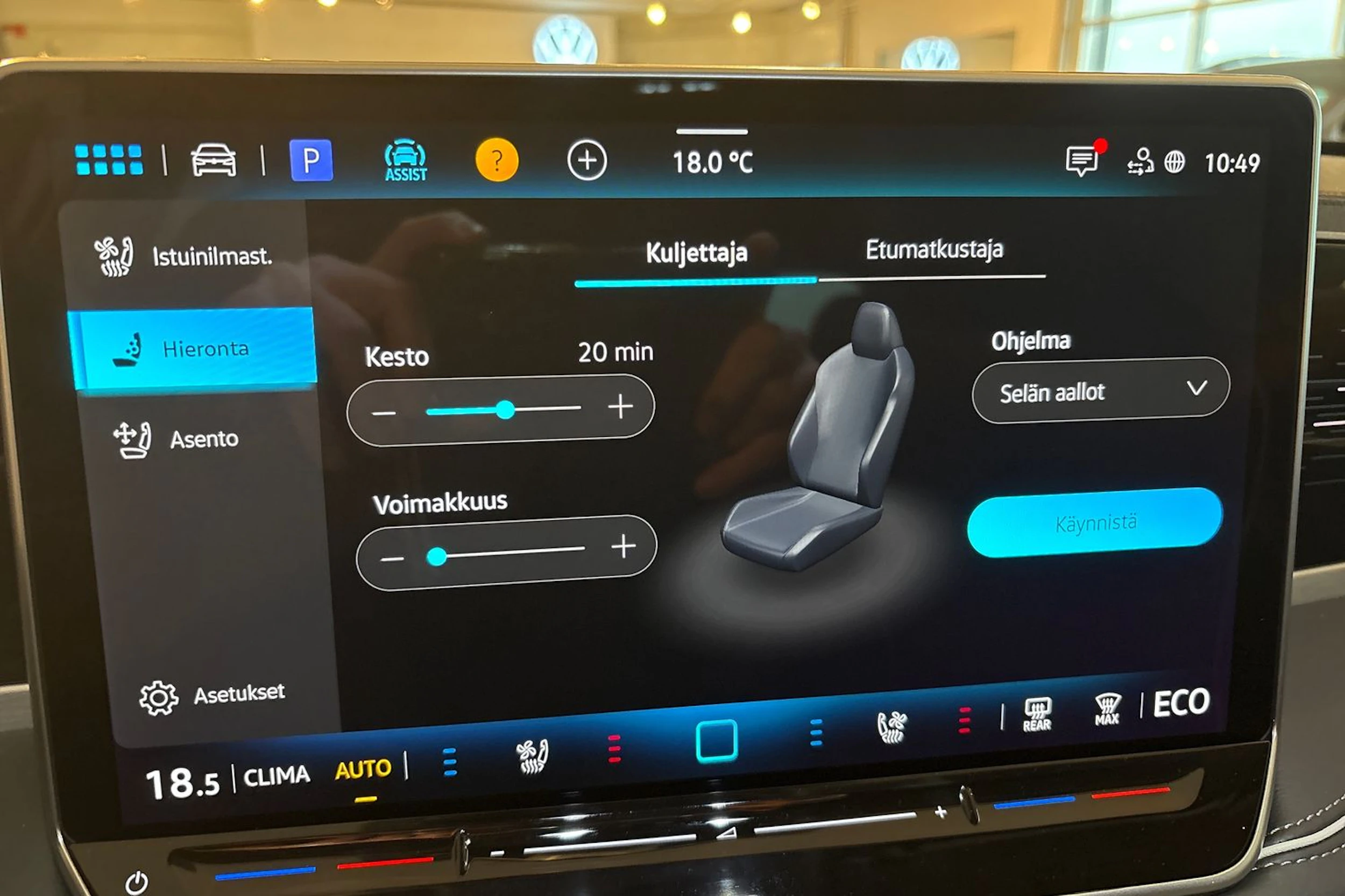 sininen Volkswagen Passat 2026 kuva 20.